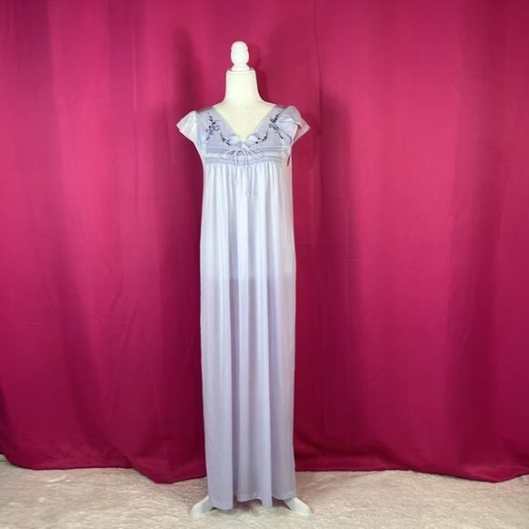 Vintage Fashion Inn lavender embroidered maxi slip nightgown, size med - Picture 2 of 8
